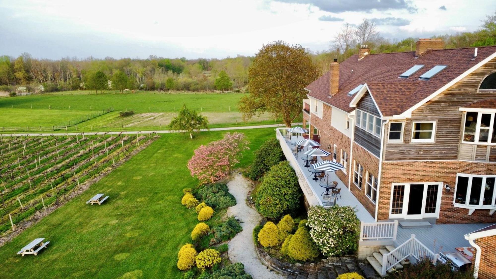 Warner-Concord Farms Bed & Breakfast Geneva Екстериор снимка